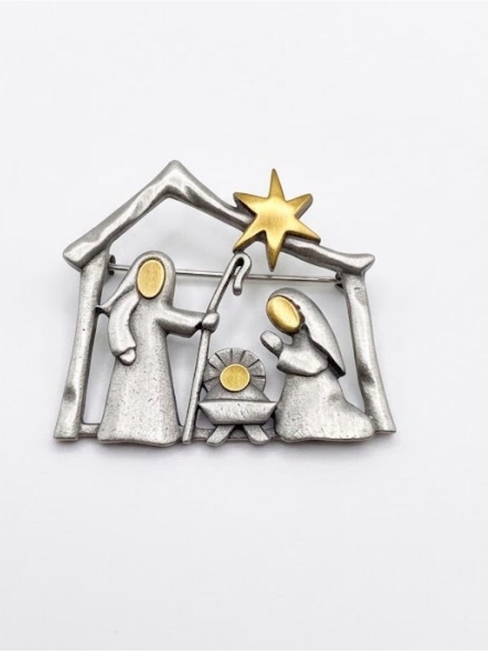 Nativity Scene Brooch - Picture 1 of 2